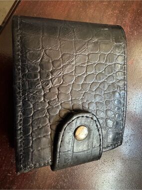 Men's Black Croc-Embossed Leather Bifold Wallet with Snap